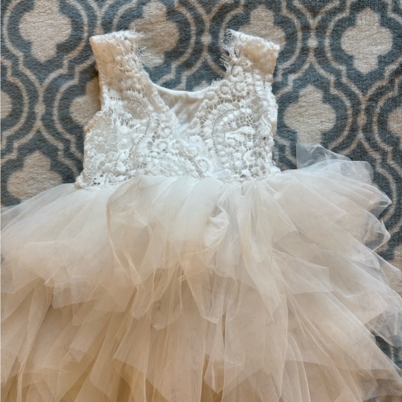 Elegant White Lace Tulle Dress Size 12-18 months - Picture 4 of 4